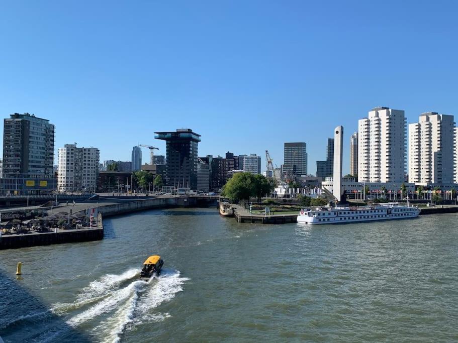 Stunning View Apt Free Parking Leilighet Rotterdam Eksteriør bilde