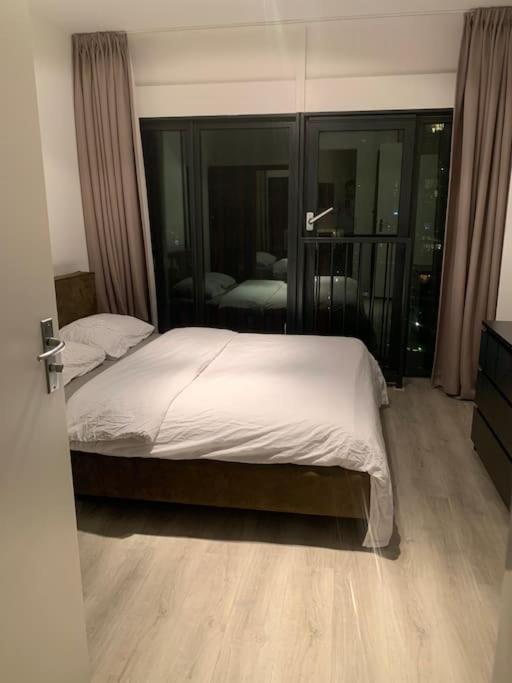 Stunning View Apt Free Parking Leilighet Rotterdam Eksteriør bilde